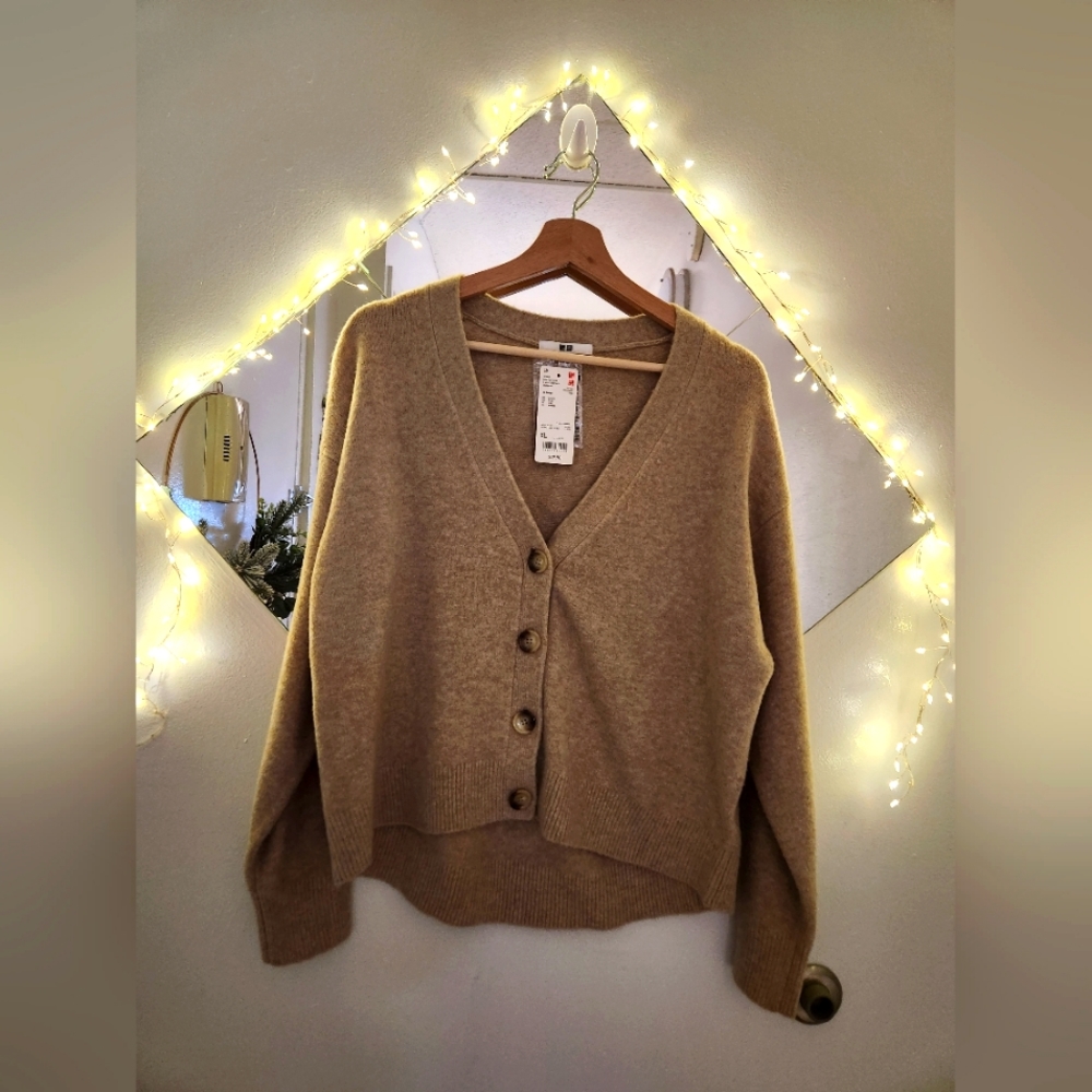 Cropped Cardigan by Uniqlo
